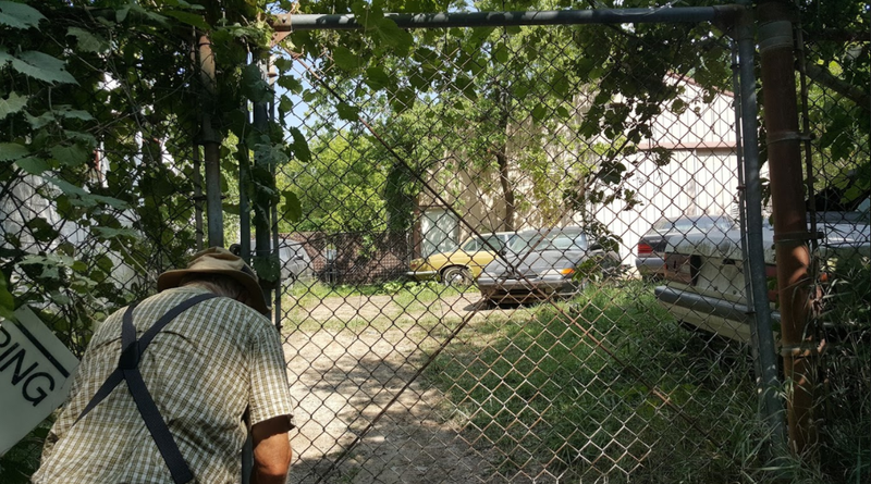 Illustration for article titled A Michigan Town Is Forcing This Man To Sell 20 Old Cars Off His Property Every Month